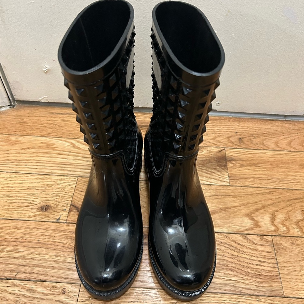 Rain boots